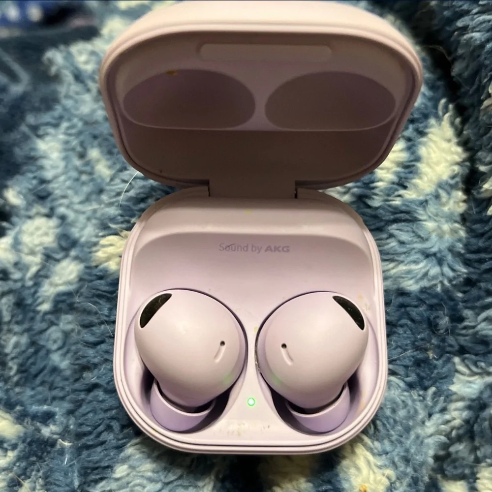 Samsung galaxy watch 4 classic and buds pro 2